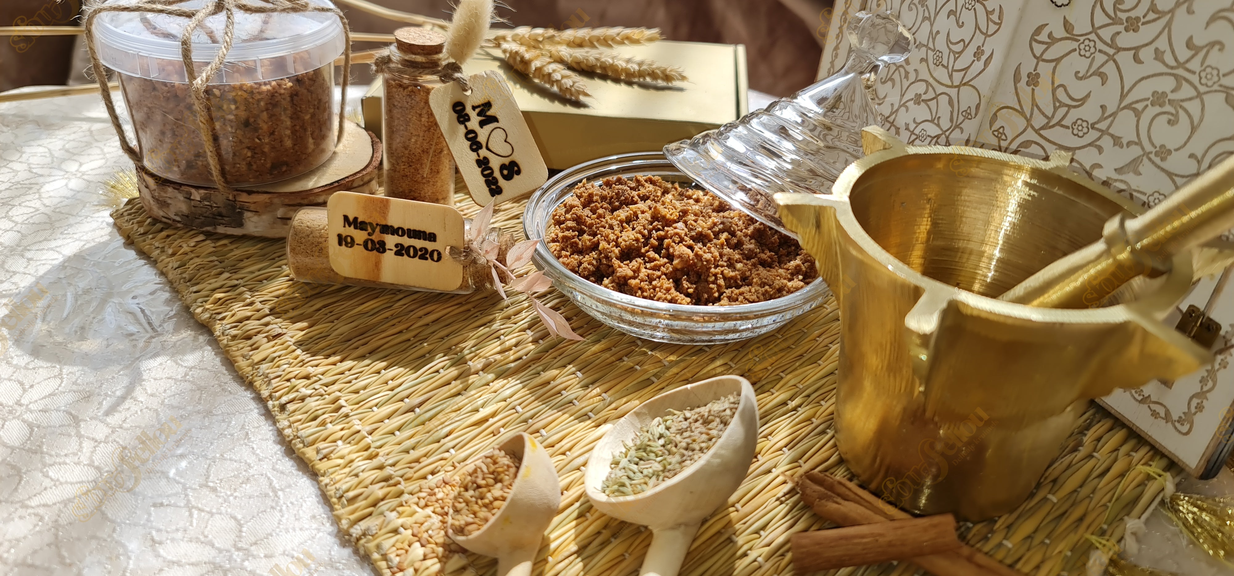 Ambachtelijk gemaakte sfouf sellou met persoonlijke kaart en stijlvolle verpakking